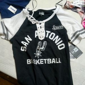 San Antonio Spurs Women's New Era Black Lace Up Raglan T-Shirt